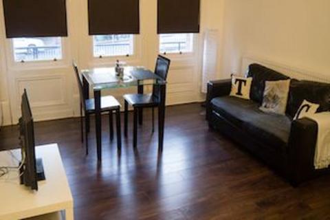 2 bedroom flat to rent, Flat 2, 30 Clarendon Road, LS2 9NZ