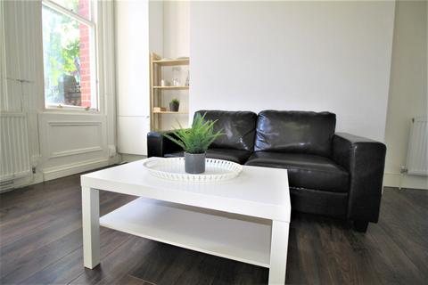 1 bedroom flat to rent, Flat 1, 30 Clarendon Road, LS2 9NZ