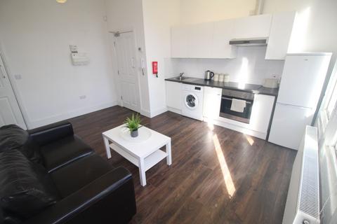 1 bedroom flat to rent, Flat 1, 30 Clarendon Road, LS2 9NZ