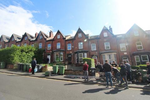 1 bedroom house to rent, 27 Kelso Road