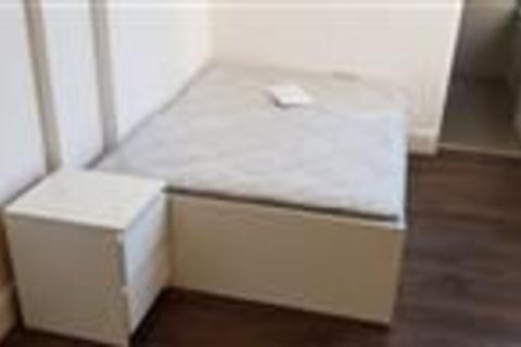2 bedroom flat to rent, Ground Flat, 27 Kelso Road, LS2 9PR