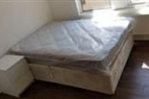 2 bedroom flat to rent, Ground Flat, 27 Kelso Road, LS2 9PR
