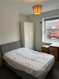 2 bedroom house to rent, 25 Harold Mount, LS6 1PW