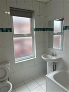 2 bedroom house to rent, 25 Harold Mount, LS6 1PW