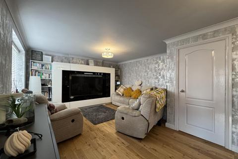 4 bedroom detached house for sale, Robsons Drive, Dalton, Huddersfield, HD5 9JW