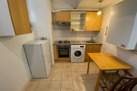 1 bedroom flat to rent, Flat 16, 221 Woodhouse Street, LS6 2UZ