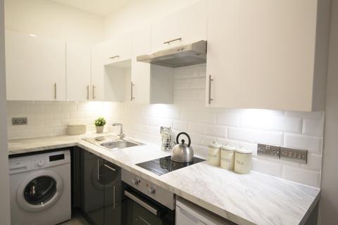 Studio to rent, Flat 1C, 22 Kelso Road, LS2 9PR