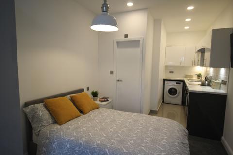 Studio to rent, Flat 1C, 22 Kelso Road, LS2 9PR