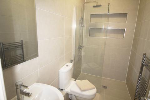 Studio to rent, Flat 1C, 22 Kelso Road, LS2 9PR