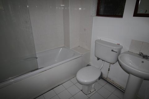 1 bedroom flat to rent, 158A Woodsley Road , Flat 1, LS2 9LZ