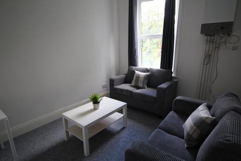 2 bedroom flat to rent, Flat 5, 158 Woodsley Road, LS2 9LZ