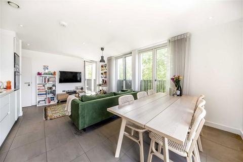 2 bedroom flat for sale, Cambridge Heath Road, London E2