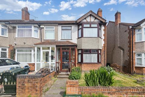 3 bedroom end of terrace house for sale