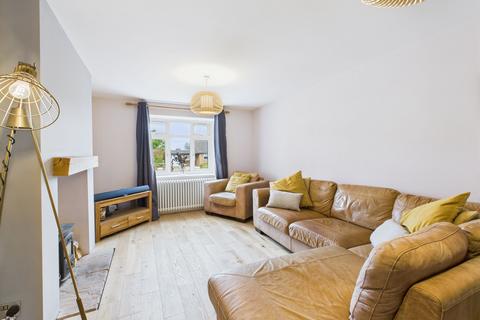12 Cattle End, Silverstone, Towcester, NN12 8UX