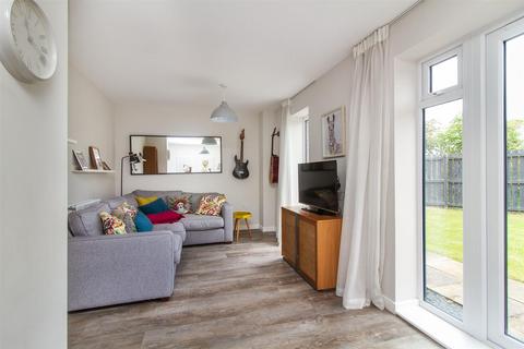 20 Glen Drive, Dinnington, Newcastle Upon Tyne, NE13 7FE