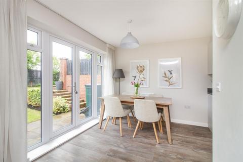 20 Glen Drive, Dinnington, Newcastle Upon Tyne, NE13 7FE