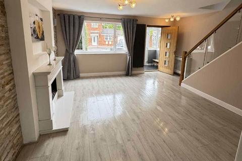 4 bedroom semi-detached house to rent, Stromness Close, Warrington WA2