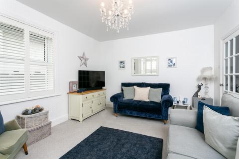 Allington Barrack Hill, Hythe, CT21 4BY