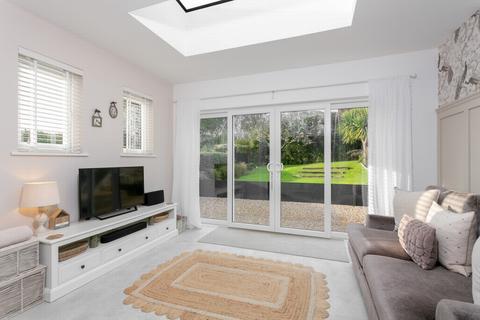 Allington Barrack Hill, Hythe, CT21 4BY