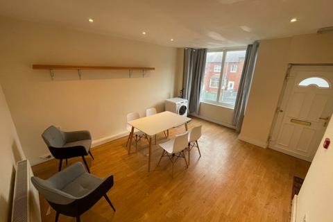 undefined, Norman Mount, Kirkstall, Leeds, LS5 3JQ