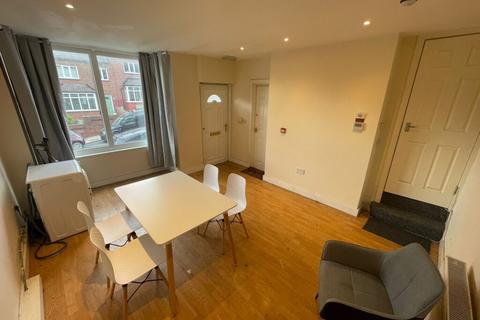 undefined, Norman Mount, Kirkstall, Leeds, LS5 3JQ