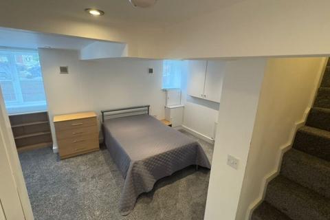 undefined, Norman Mount, Kirkstall, Leeds, LS5 3JQ