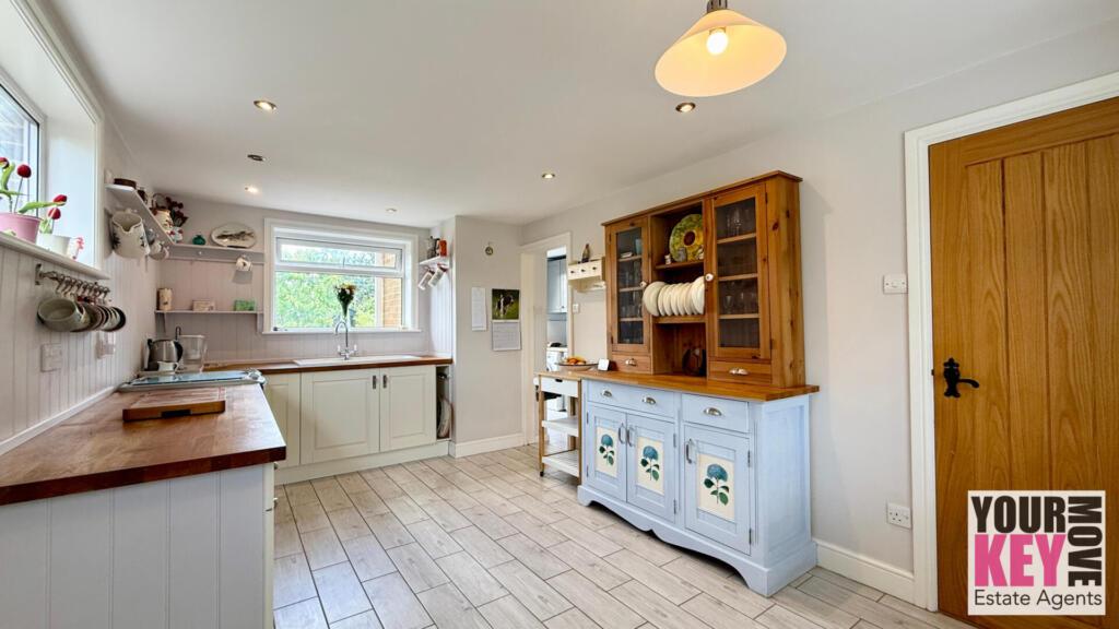 Estate agents in Folkestone - Your Key Move. Free
