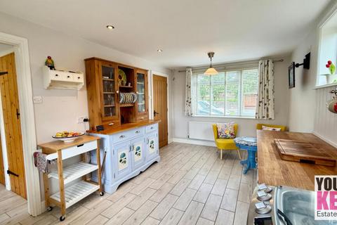 3 bedroom semi-detached house for sale, Canterbury Road, Etchinghill, Folkestone, Kent CT18 8BS
