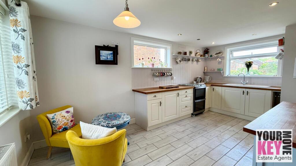 Estate agents in Folkestone - Your Key Move. Free