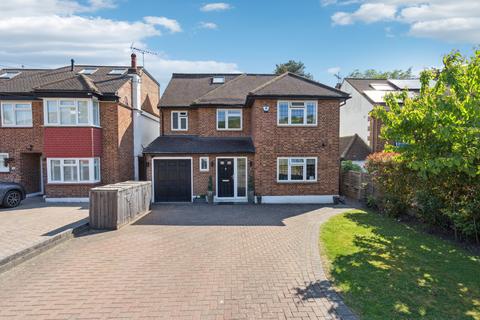 24 Murray Crescent, Pinner, HA5 3QE
