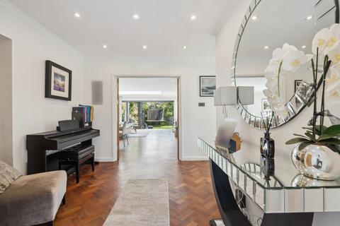 24 Murray Crescent, Pinner, HA5 3QE