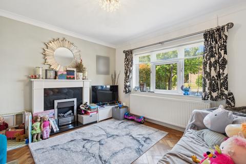 24 Murray Crescent, Pinner, HA5 3QE