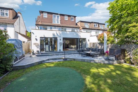 24 Murray Crescent, Pinner, HA5 3QE