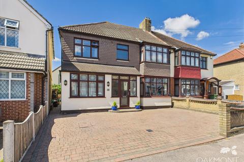 92 Upper Rainham Road, Hornchurch, RM12 4BZ