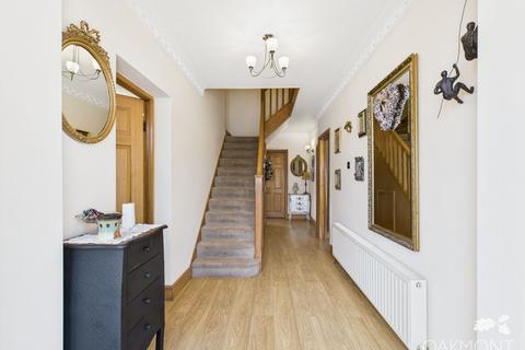 92 Upper Rainham Road, Hornchurch, RM12 4BZ