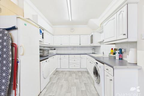 92 Upper Rainham Road, Hornchurch, RM12 4BZ