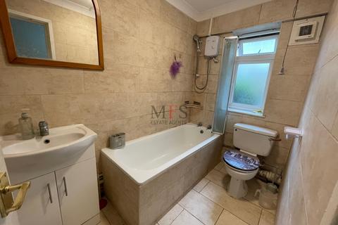 2 bedroom flat to rent, Horsenden Lane North, Greenford, UB6