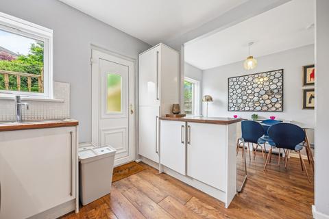 5 Crosslees Drive, Thornliebank, Glasgow, G46 7DY