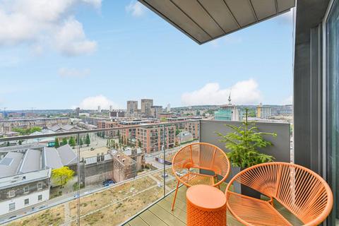 1 bedroom flat for sale, Duke of Wellington Avenue, Woolwich, London, SE18