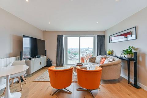1 bedroom flat for sale, Duke of Wellington Avenue, Woolwich, London, SE18