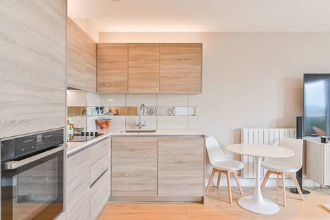 1 bedroom flat for sale, Duke of Wellington Avenue, Woolwich, London, SE18