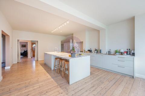4 bedroom semi-detached house to rent, Sidmouth Road, Brondesbury Park, London, NW2
