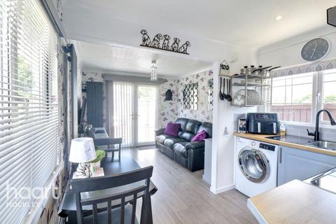 2 bedroom park home for sale, Crouch Park, Pooles Lane, Hockley