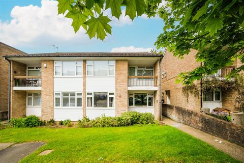21 The Cedars, Buckhurst Hill, IG9 5TS
