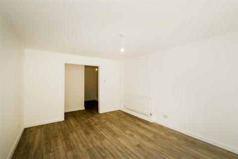 21 The Cedars, Buckhurst Hill, IG9 5TS