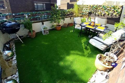 1 bedroom apartment for sale, Ash Lodge, Eternit Walk, Fulham, London, SW6