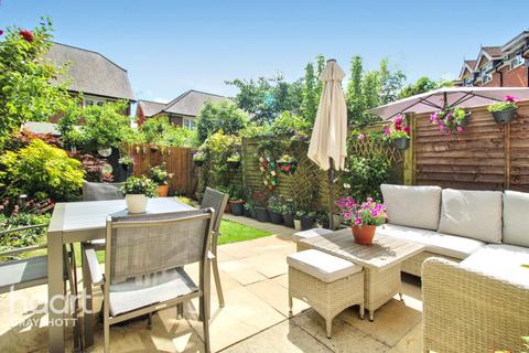 6 Elder Crescent, Lindford, Bordon, GU35 0RF