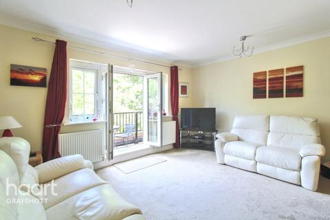 6 Elder Crescent, Lindford, Bordon, GU35 0RF