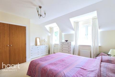 6 Elder Crescent, Lindford, Bordon, GU35 0RF