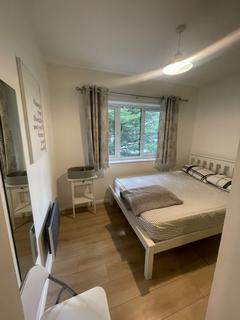 2 bedroom flat to rent, 2 Bedroom Flat For Rent Hallingbury Court, E17